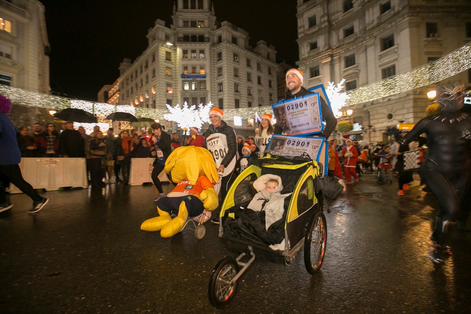 La 28° edición volvió a llenar de color las calles de la capital con sus tradicionales disfraces y sus casi dos mil corredores