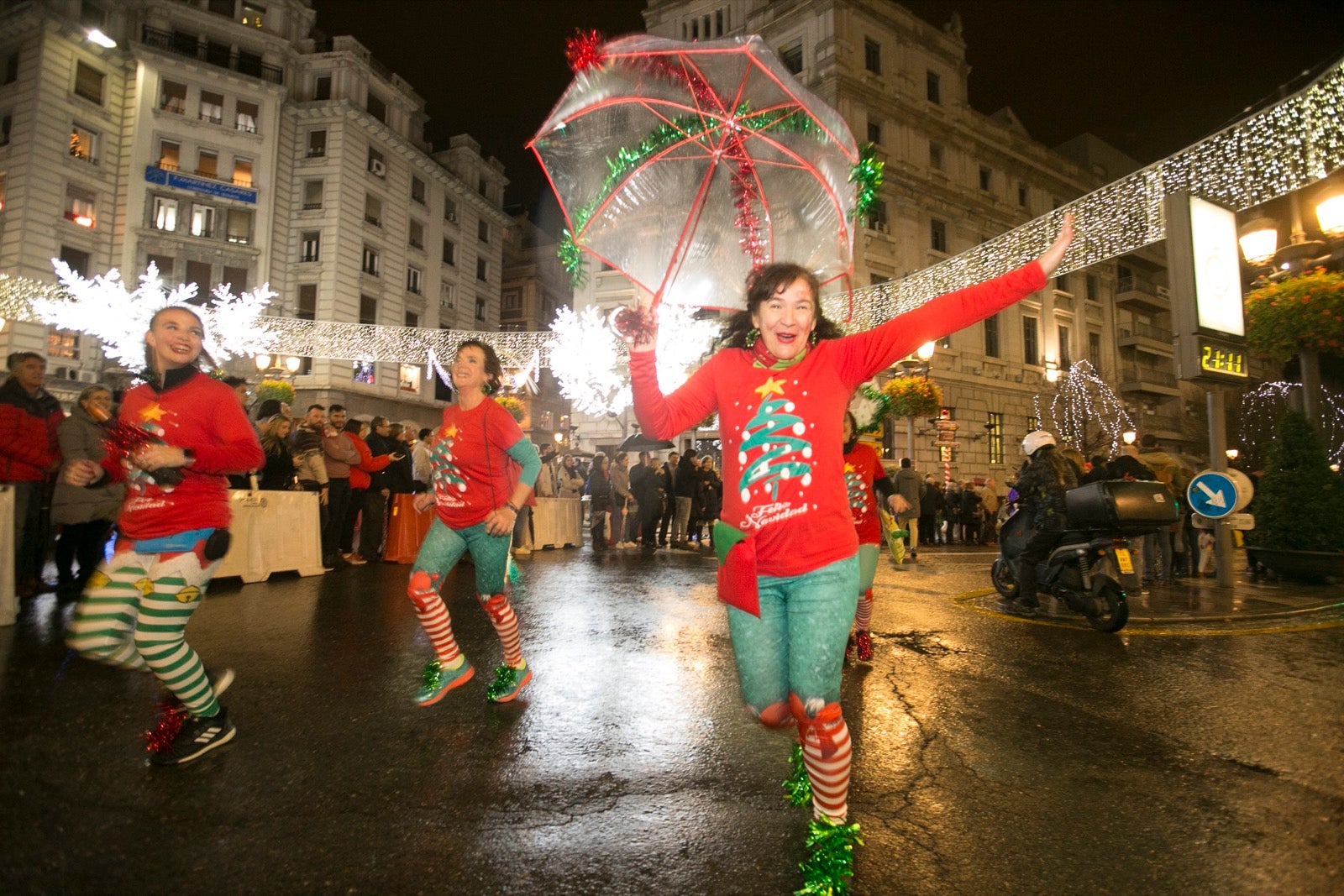 La 28° edición volvió a llenar de color las calles de la capital con sus tradicionales disfraces y sus casi dos mil corredores