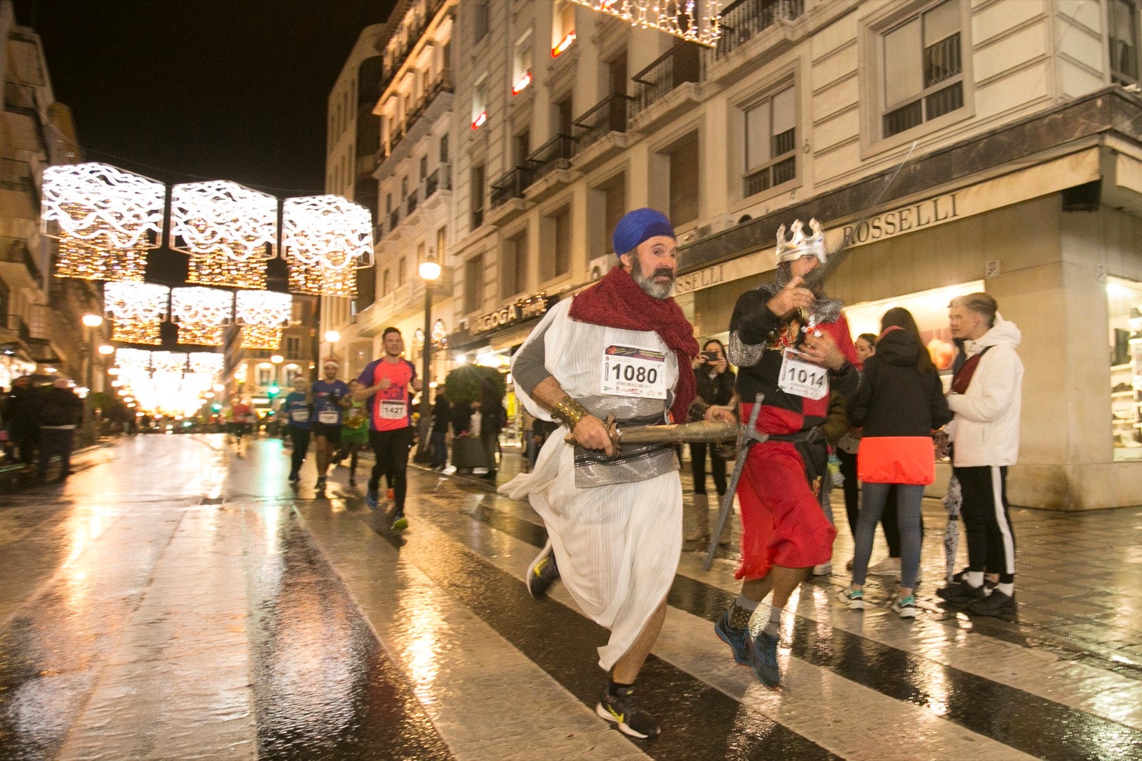 La 28° edición volvió a llenar de color las calles de la capital con sus tradicionales disfraces y sus casi dos mil corredores