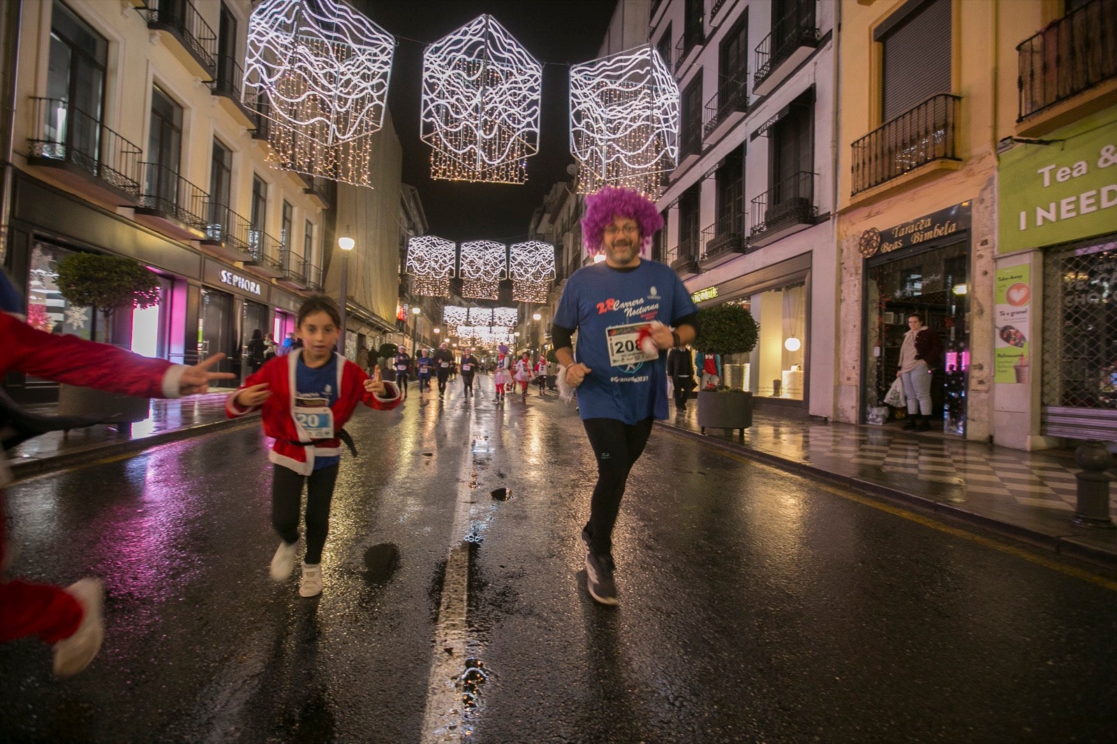 La 28° edición volvió a llenar de color las calles de la capital con sus tradicionales disfraces y sus casi dos mil corredores