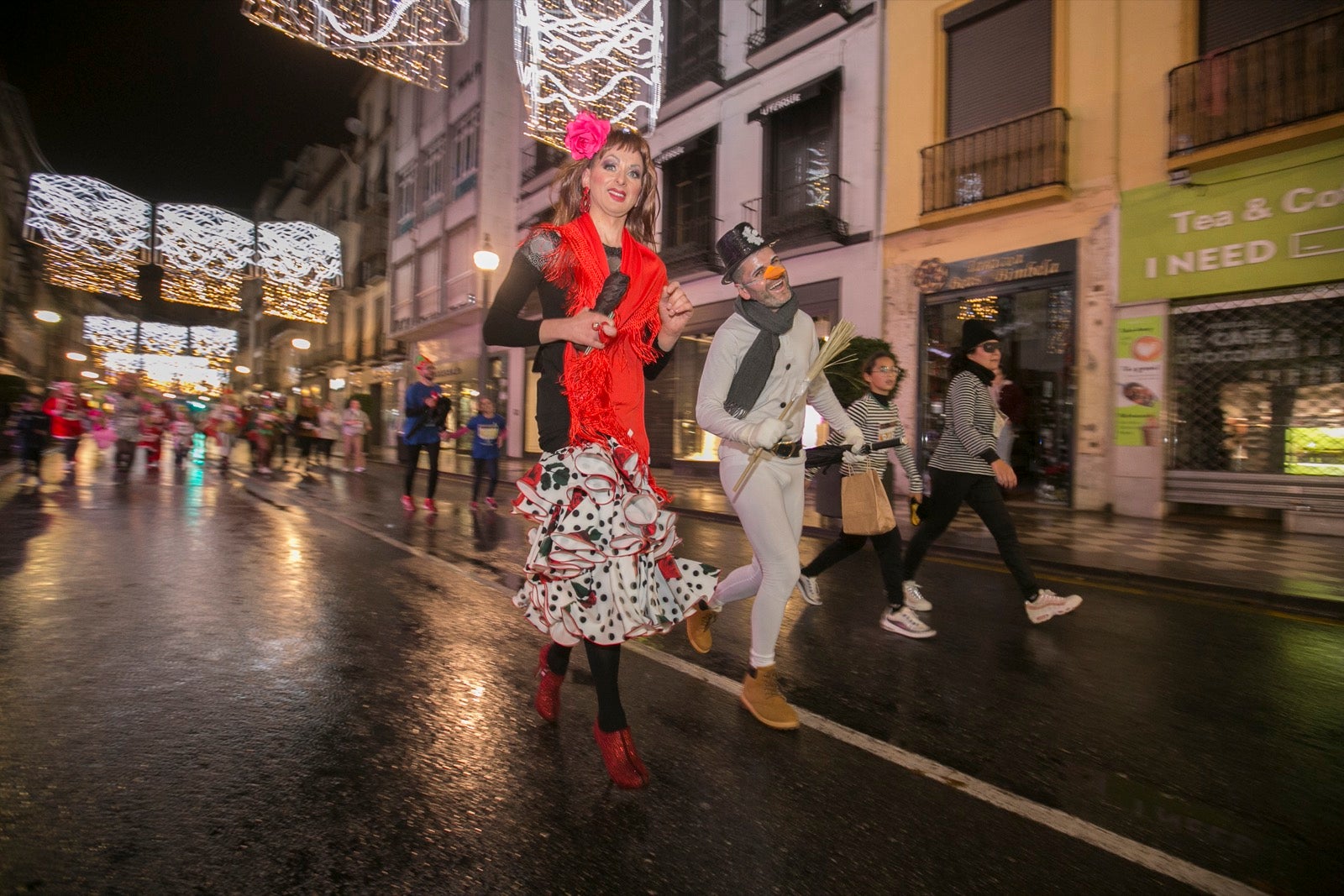 La 28° edición volvió a llenar de color las calles de la capital con sus tradicionales disfraces y sus casi dos mil corredores