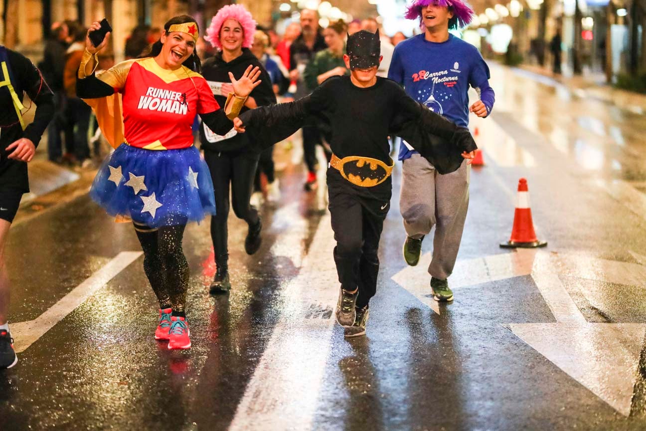 La 28° edición volvió a llenar de color las calles de la capital con sus tradicionales disfraces y sus casi dos mil corredores