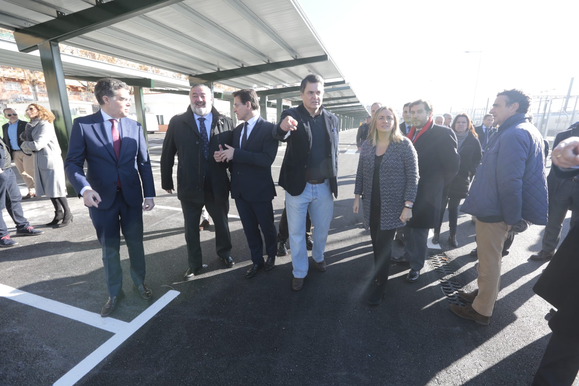 La estación de andaluces ya luce su flamante aparcamiento