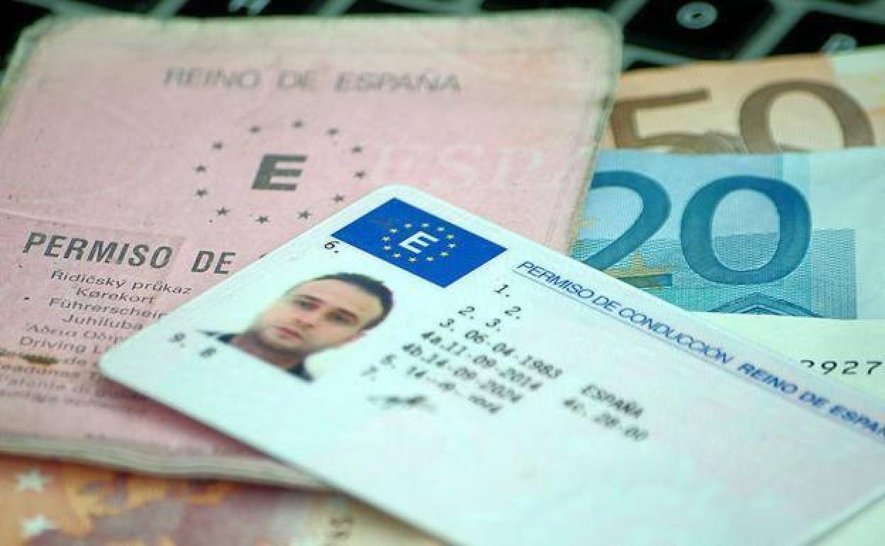 La DGT avisa a miles de conductores que tienen que cambiar su carnet.