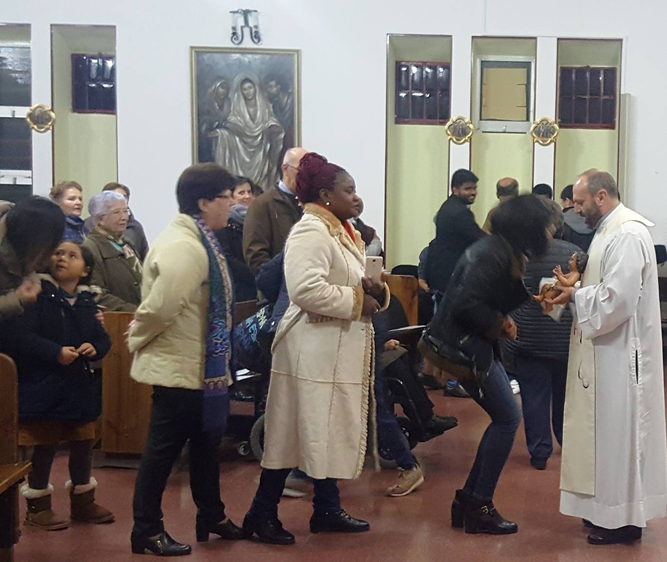 IDEAL pasa la noche en las calles del distrito, en las que hizo acto de presencia la alegría y la música