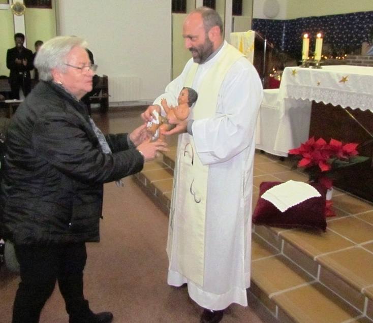 IDEAL pasa la noche en las calles del distrito, en las que hizo acto de presencia la alegría y la música