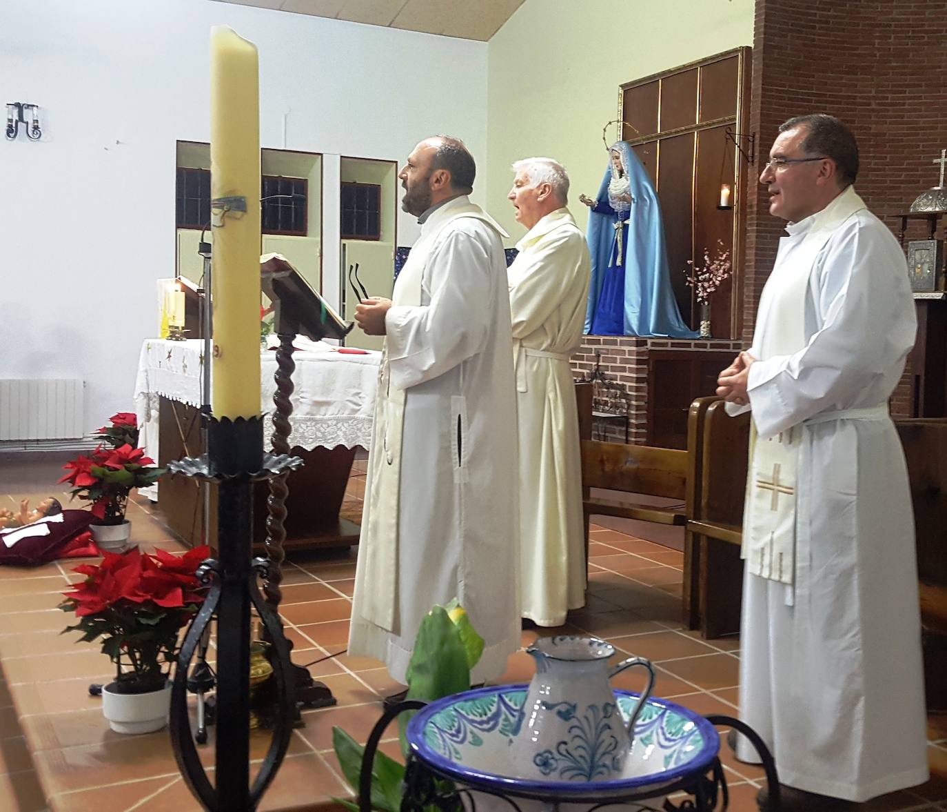 IDEAL pasa la noche en las calles del distrito, en las que hizo acto de presencia la alegría y la música