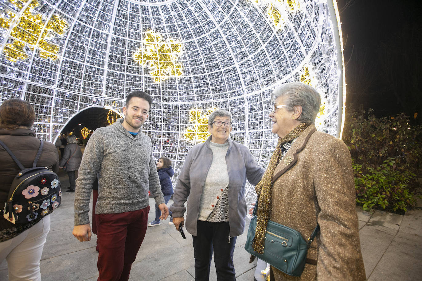 27 taxis participan en un proyecto municipal al que se han sumado 108 personas, todos ellos mayores que viven en residencias de ancianos de la capital