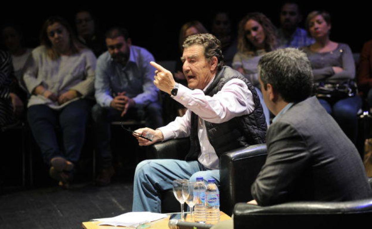Juez Calatayud: «A nadie se le ocurre decir: 'fume con responsabilidad', pero con el juego sí se hace: algo falla»