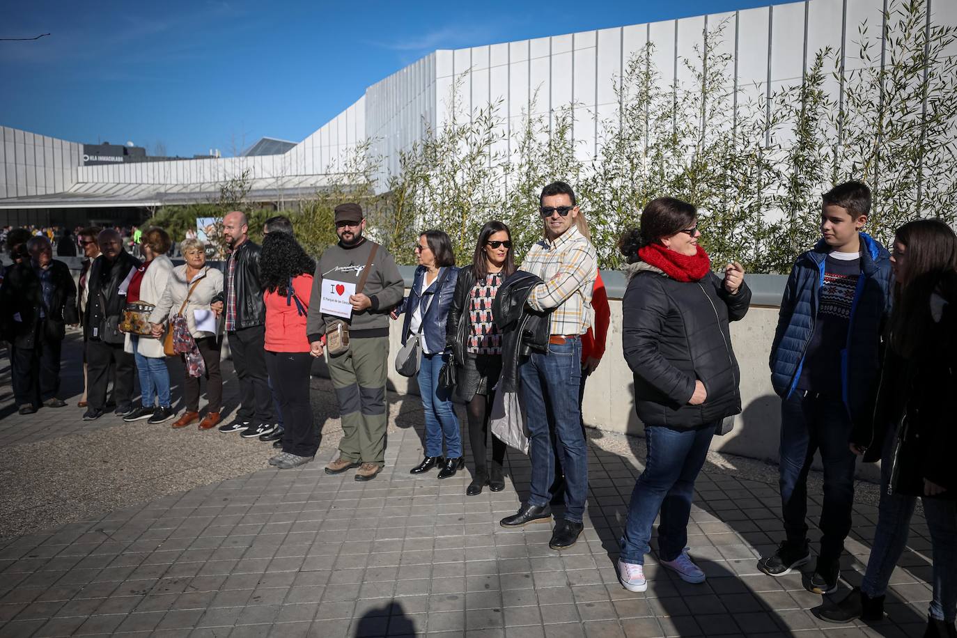 Cientos de granadinos se han reunido para exigir independiencia económica para la instalación científica 