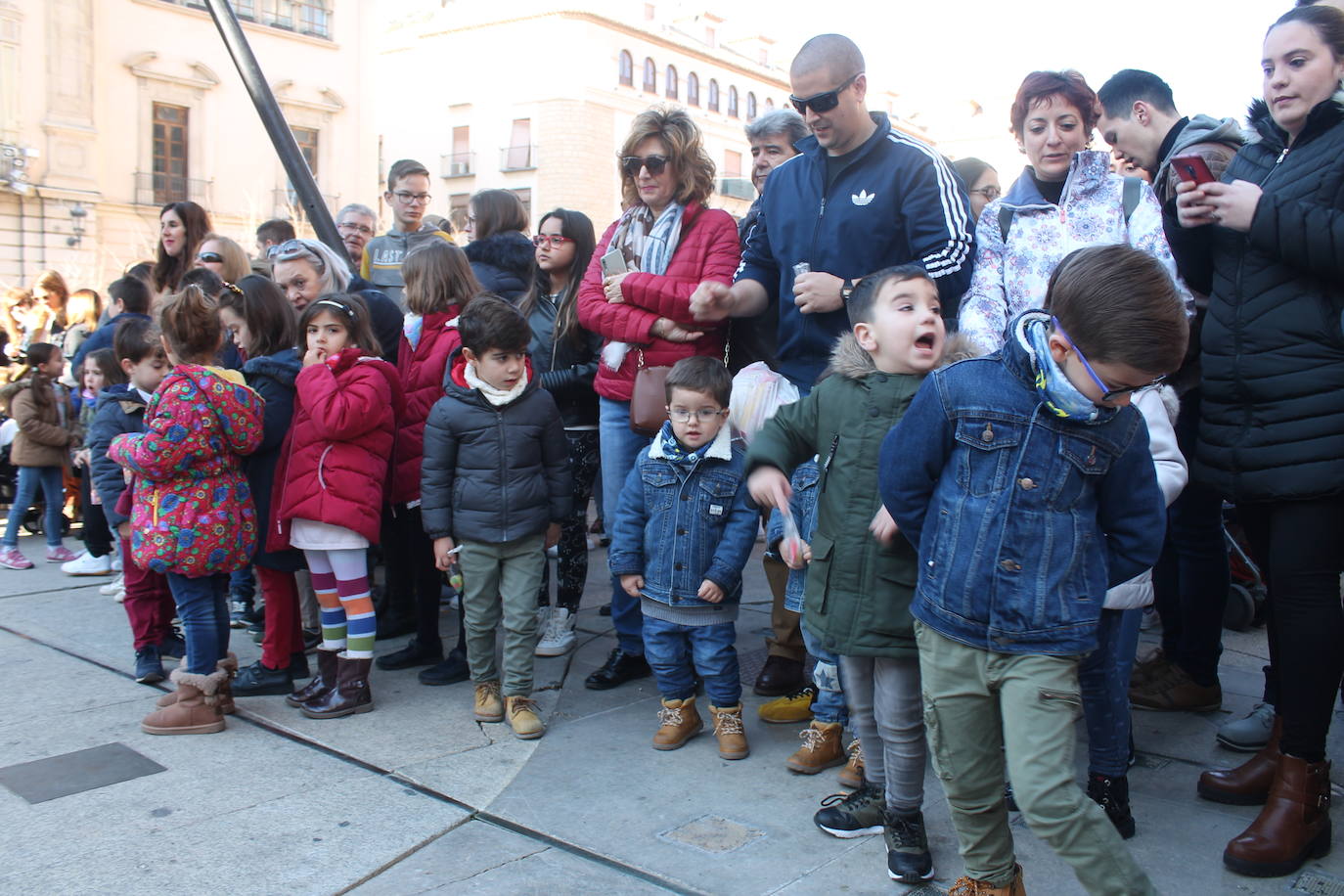 Los niños se han reunido en la capital para celebrar con gominolas la llegada de 2020 