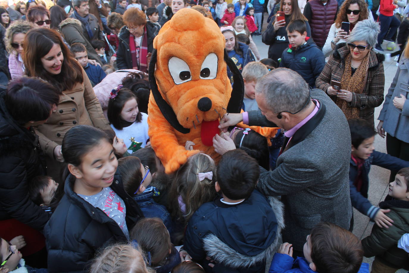 Los niños se han reunido en la capital para celebrar con gominolas la llegada de 2020 