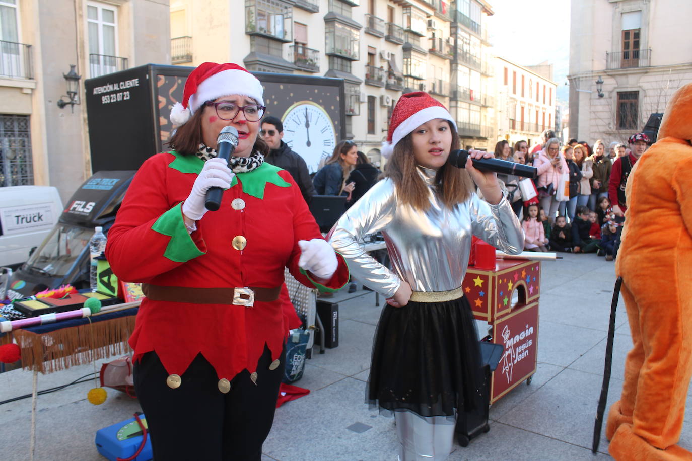 Los niños se han reunido en la capital para celebrar con gominolas la llegada de 2020 