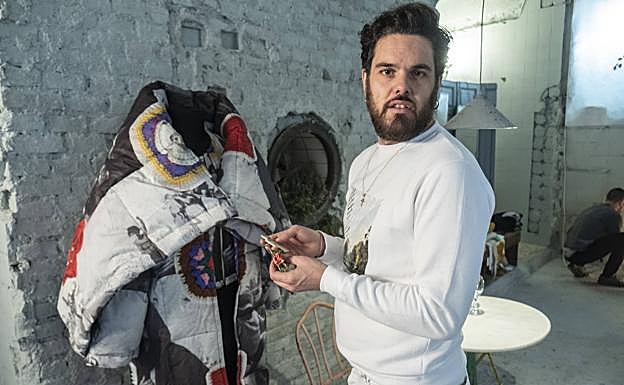 Leandro Cano presentó hace unos días su colección en un 'show room' en la calle Navarrete de la capital.