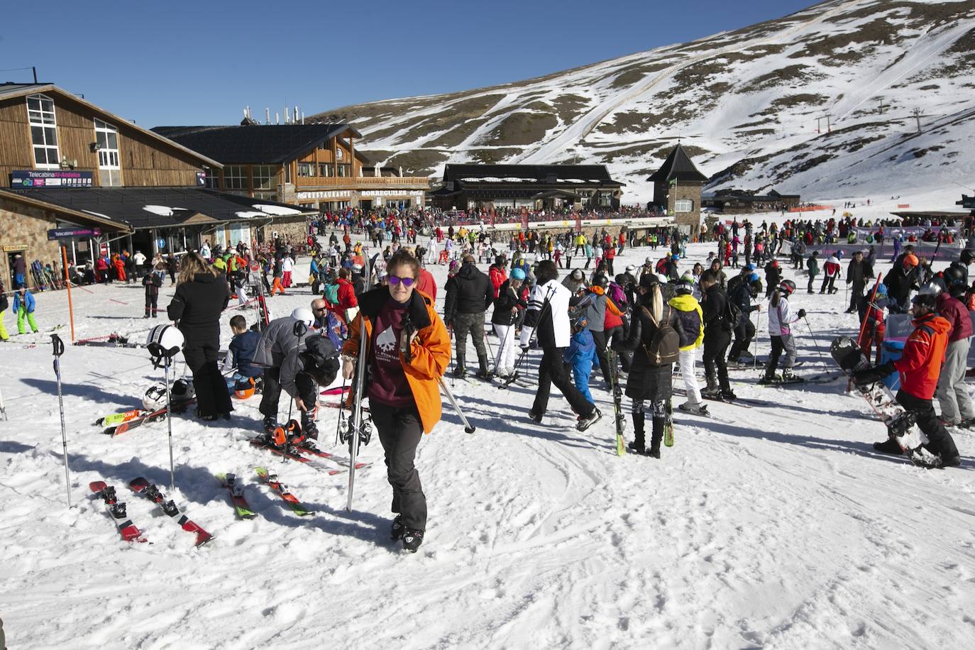Unas 7.500 personas celebran el Año Nuevo en Sierra Nevada