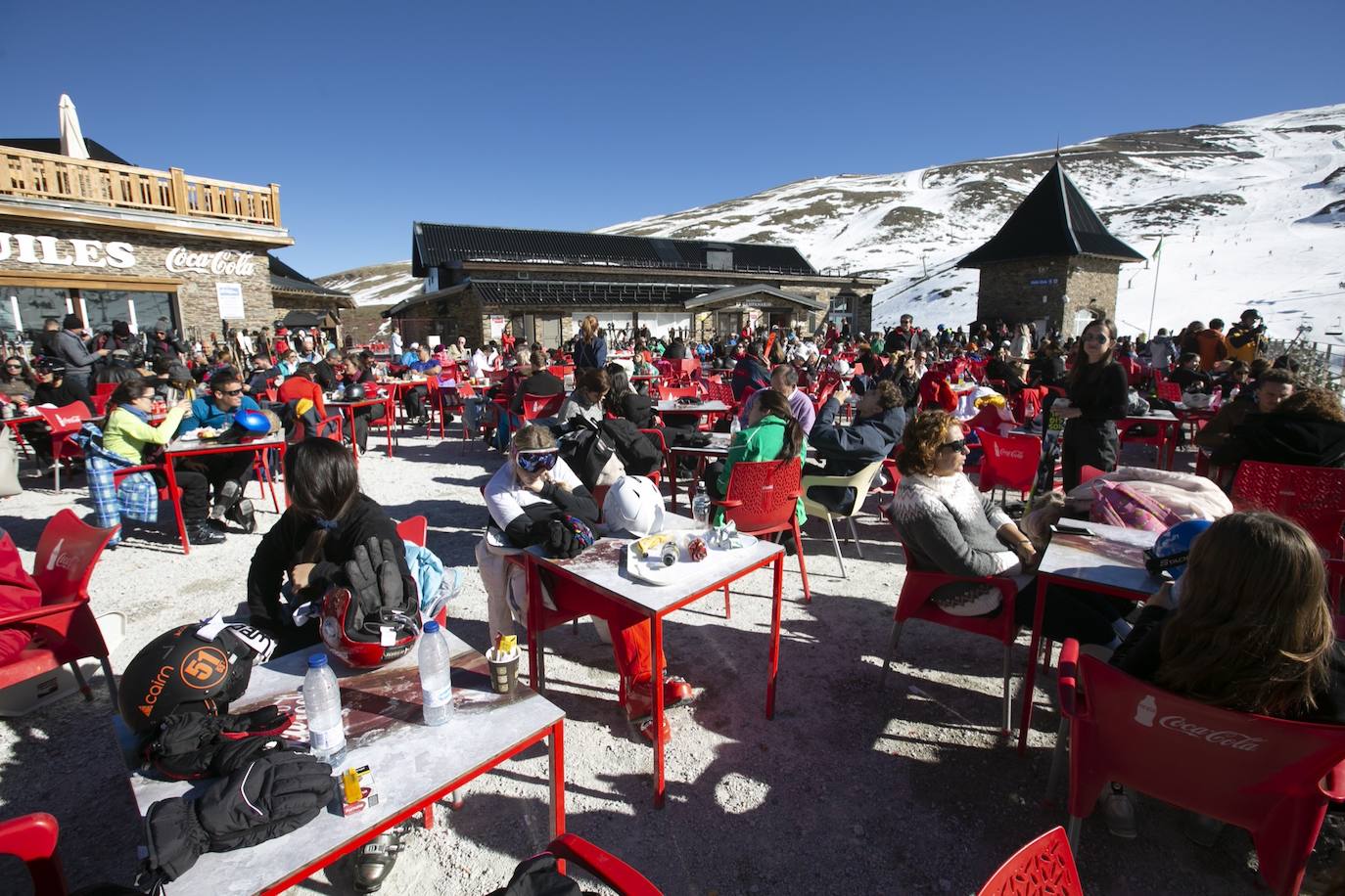 Unas 7.500 personas celebran el Año Nuevo en Sierra Nevada
