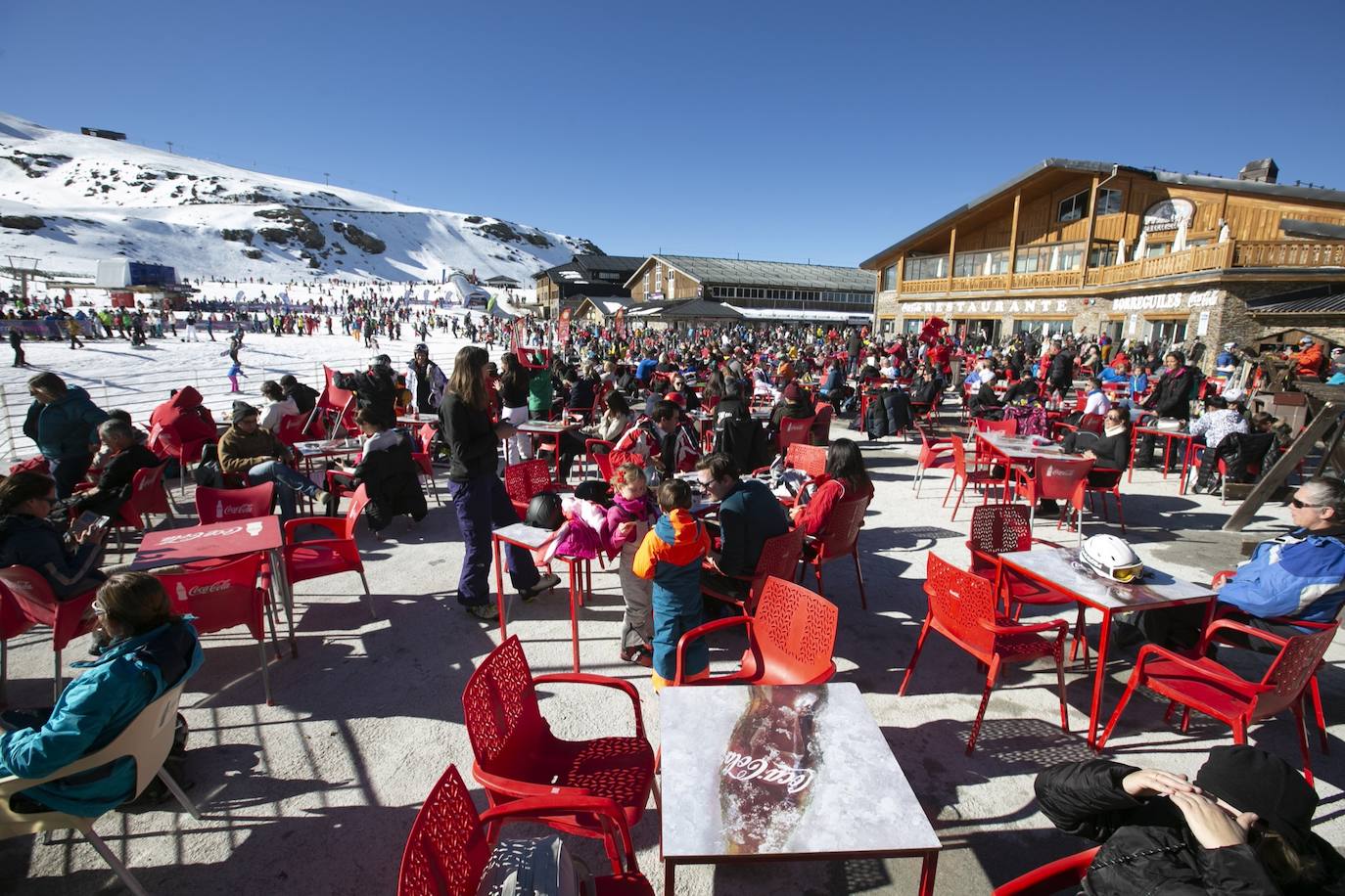 Unas 7.500 personas celebran el Año Nuevo en Sierra Nevada