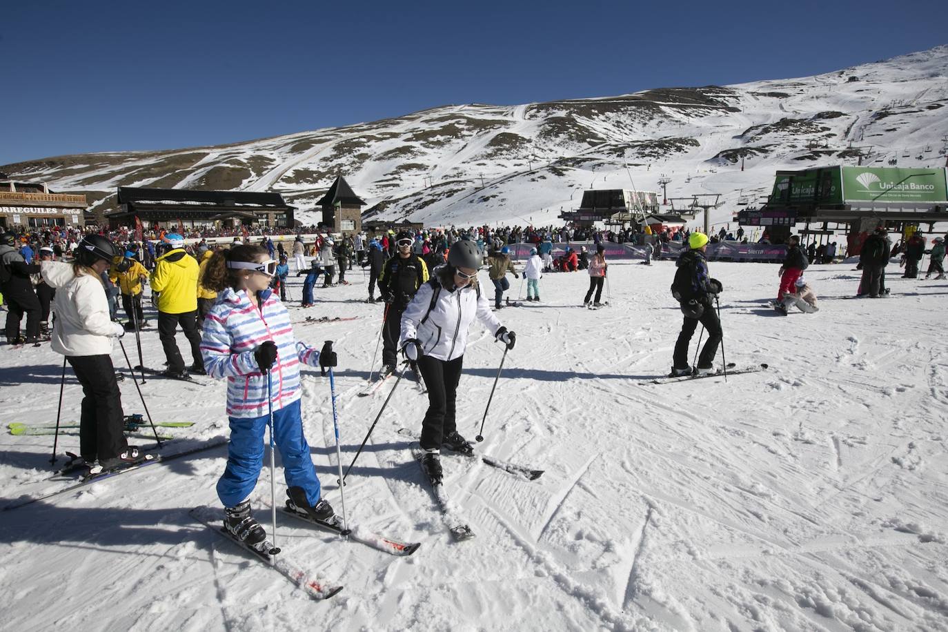 Unas 7.500 personas celebran el Año Nuevo en Sierra Nevada