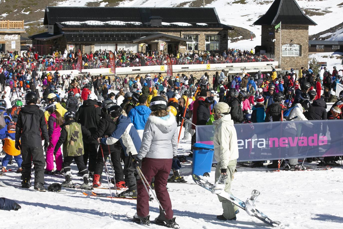 Unas 7.500 personas celebran el Año Nuevo en Sierra Nevada