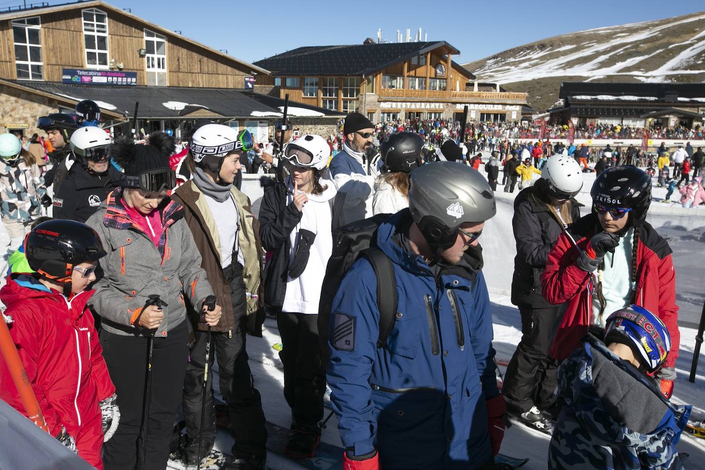 Unas 7.500 personas celebran el Año Nuevo en Sierra Nevada