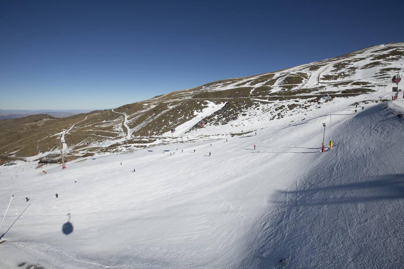 Unas 7.500 personas celebran el Año Nuevo en Sierra Nevada