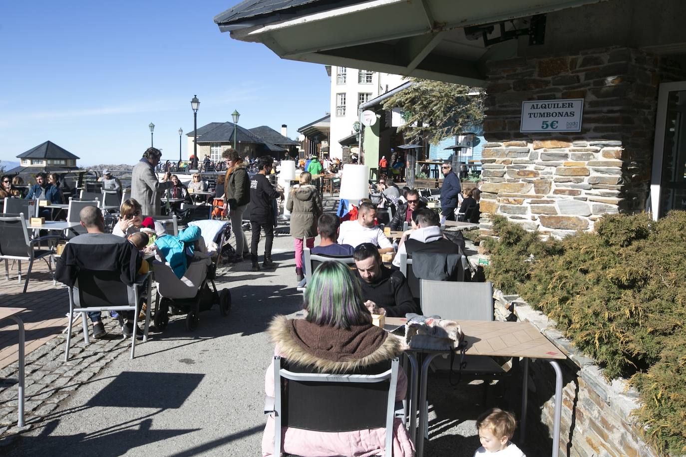 Unas 7.500 personas celebran el Año Nuevo en Sierra Nevada