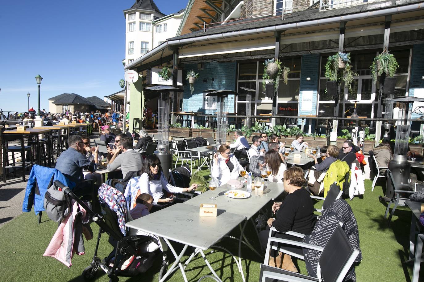 Unas 7.500 personas celebran el Año Nuevo en Sierra Nevada