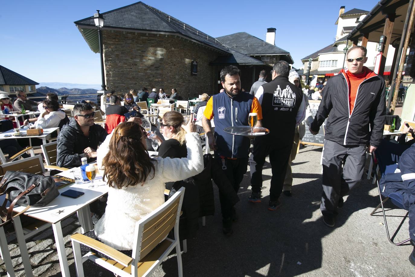 Unas 7.500 personas celebran el Año Nuevo en Sierra Nevada