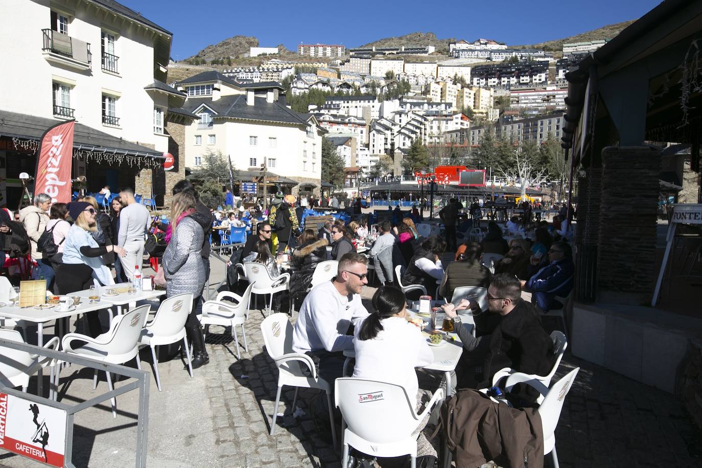 Unas 7.500 personas celebran el Año Nuevo en Sierra Nevada