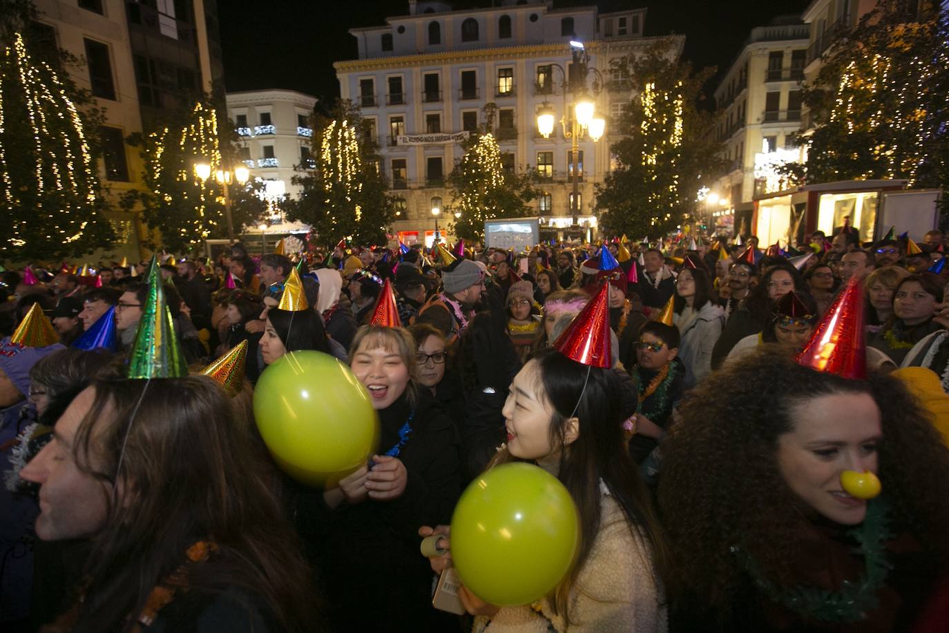 Miles de personas dsifrutaron de la Nochevieja en la capital