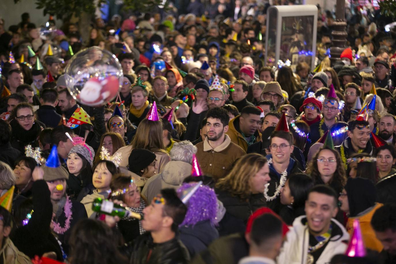 Miles de personas dsifrutaron de la Nochevieja en la capital