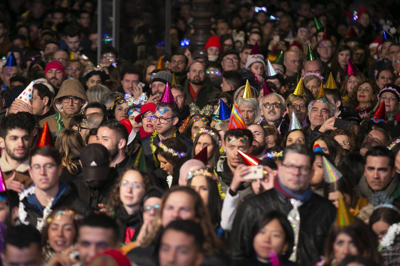 Miles de personas dsifrutaron de la Nochevieja en la capital