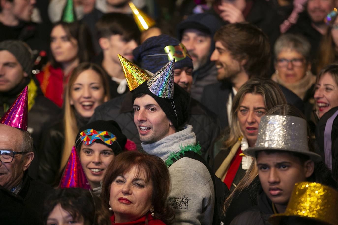 Miles de personas dsifrutaron de la Nochevieja en la capital