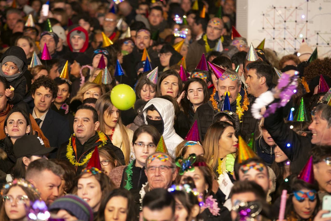 Miles de personas dsifrutaron de la Nochevieja en la capital