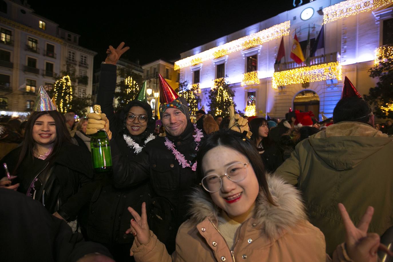 Miles de personas dsifrutaron de la Nochevieja en la capital