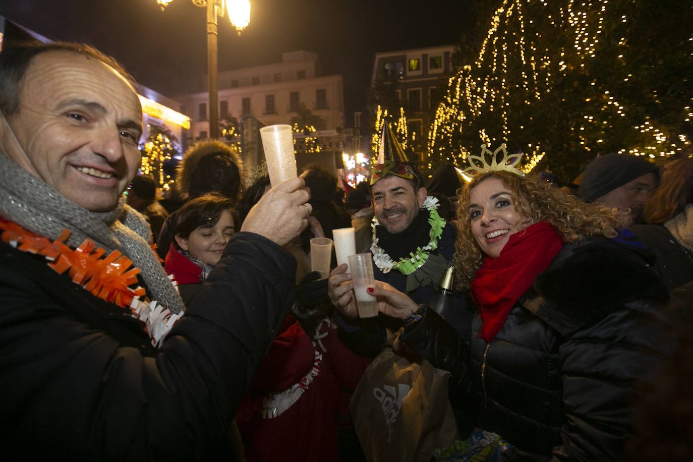 Miles de personas dsifrutaron de la Nochevieja en la capital