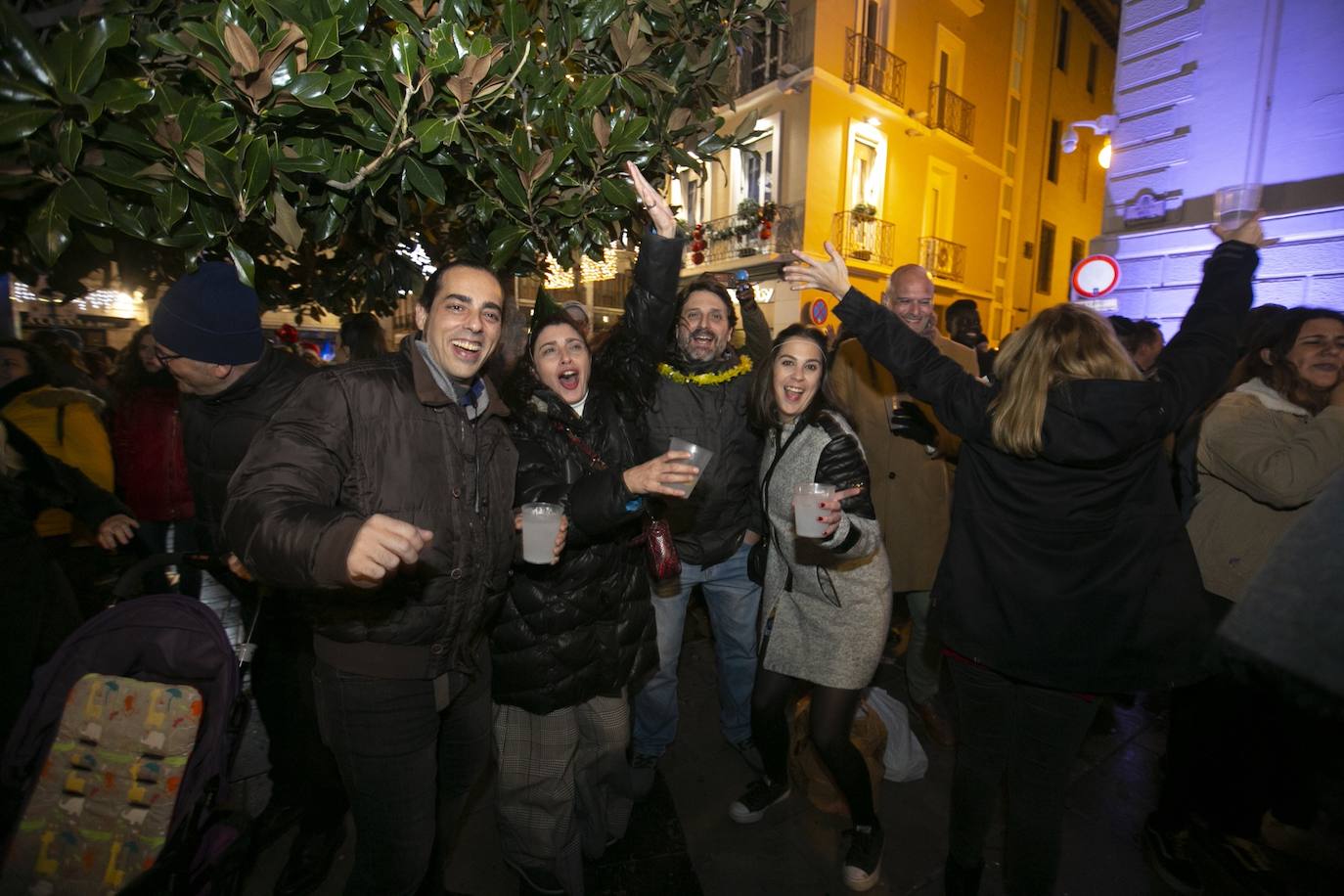 Miles de personas dsifrutaron de la Nochevieja en la capital