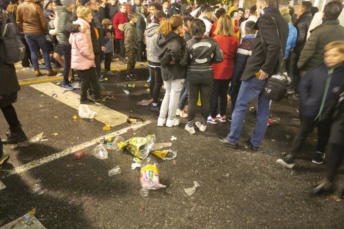 Miles de personas dsifrutaron de la Nochevieja en la capital