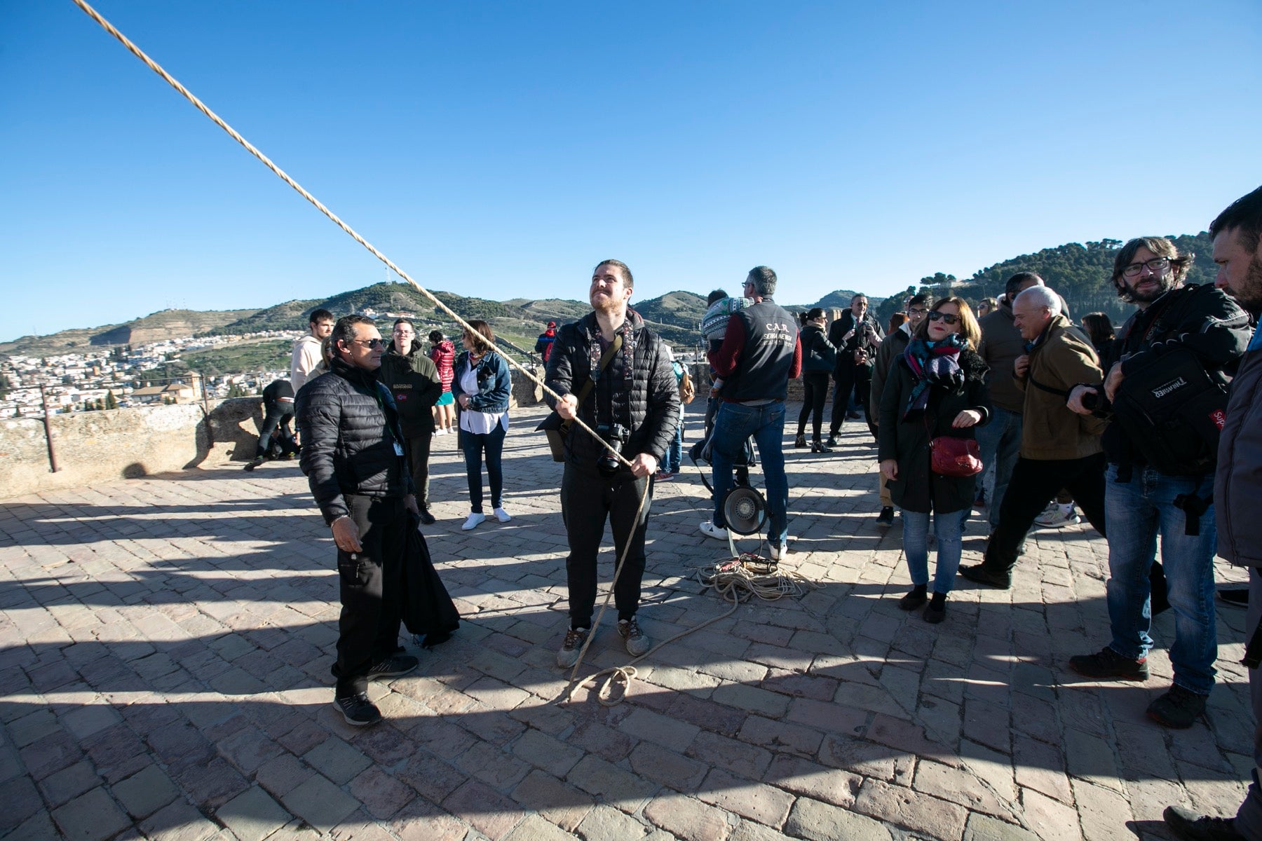 Fotos: Se cumple la tradición de tocar la campana de la Torre de la Vela el 2 de enero