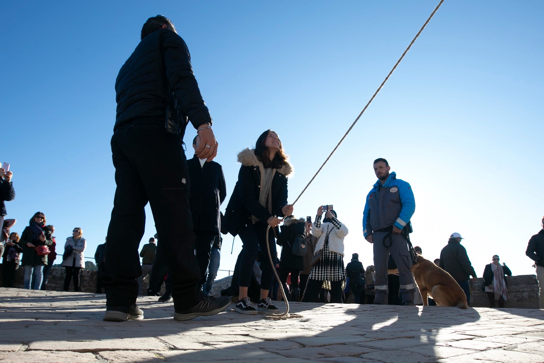 Fotos: Se cumple la tradición de tocar la campana de la Torre de la Vela el 2 de enero