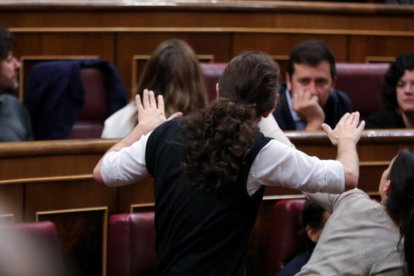 Pablo Iglesias pide calma a las bancadas de Ciudadanos, Vox y PP