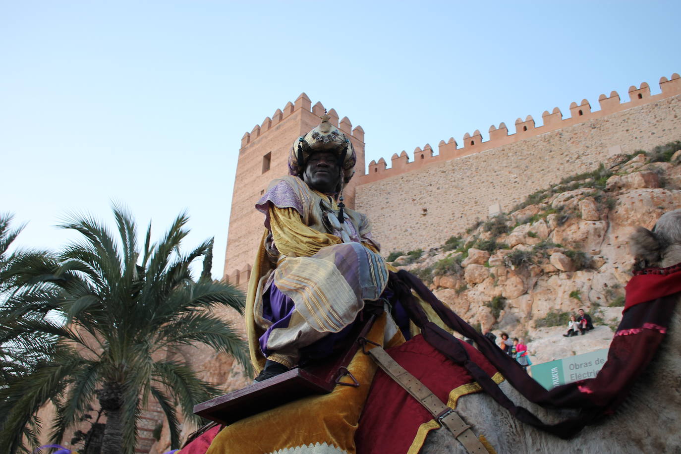 La cabalgata de Sus Majestades de Oriente recorren la ciudad en la noche más esperada de estas fiestas