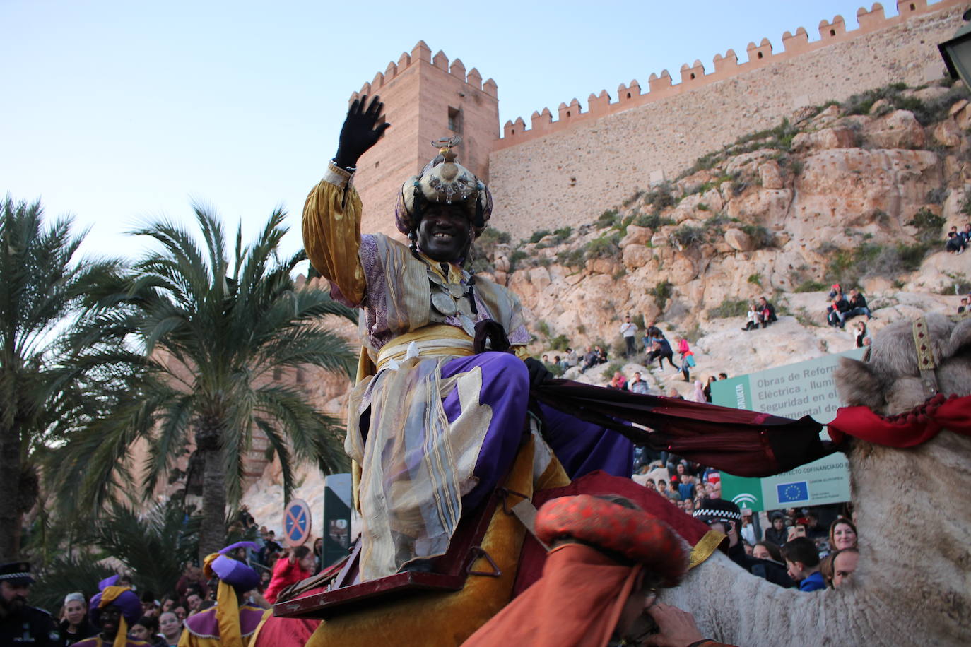 La cabalgata de Sus Majestades de Oriente recorren la ciudad en la noche más esperada de estas fiestas