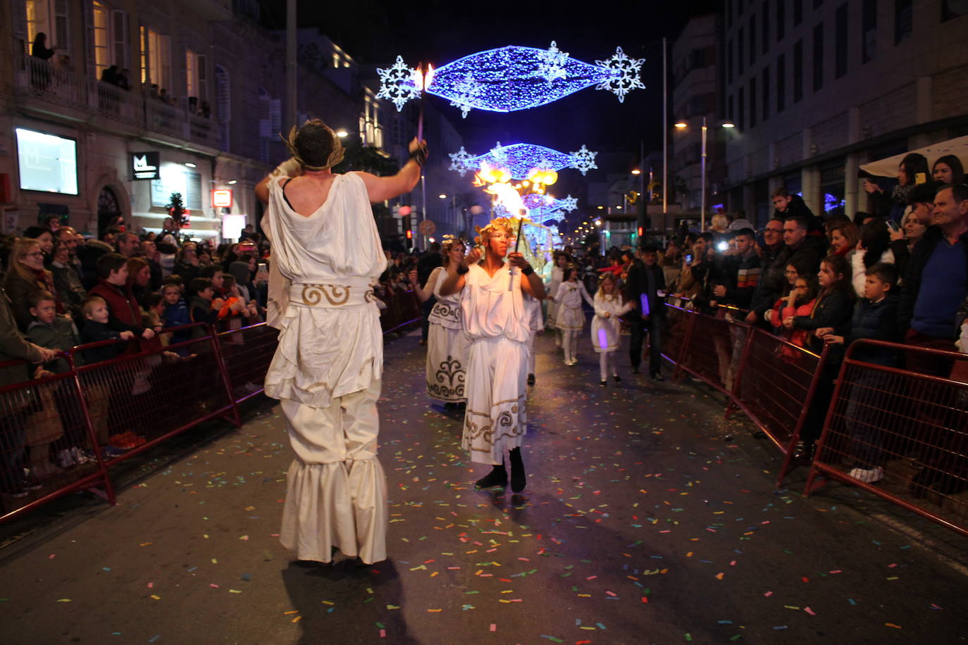 La cabalgata de Sus Majestades de Oriente recorren la ciudad en la noche más esperada de estas fiestas