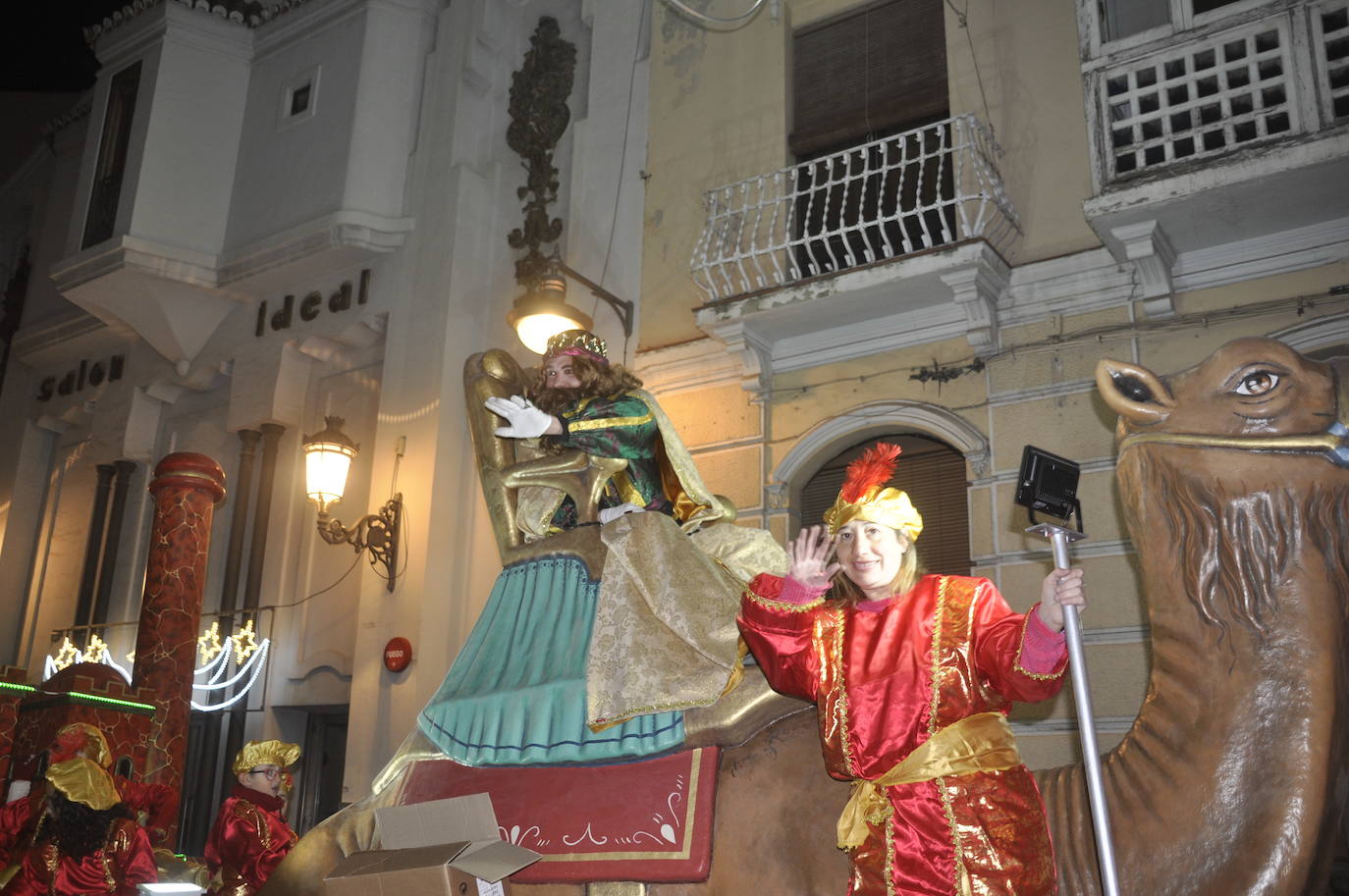 El rey Gaspar desfilando por Baza