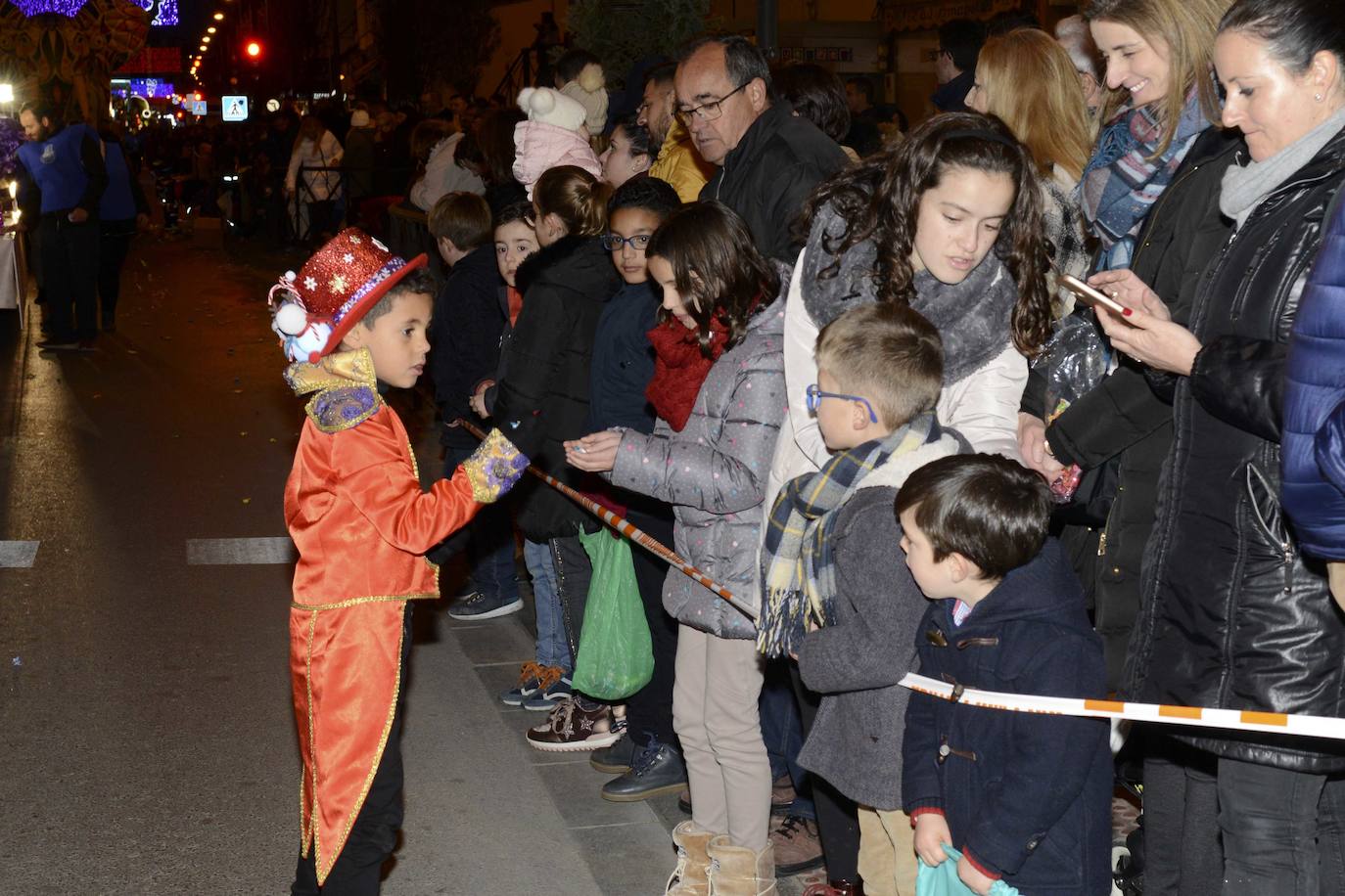 Los Reyes Magos desfilan por Guadix