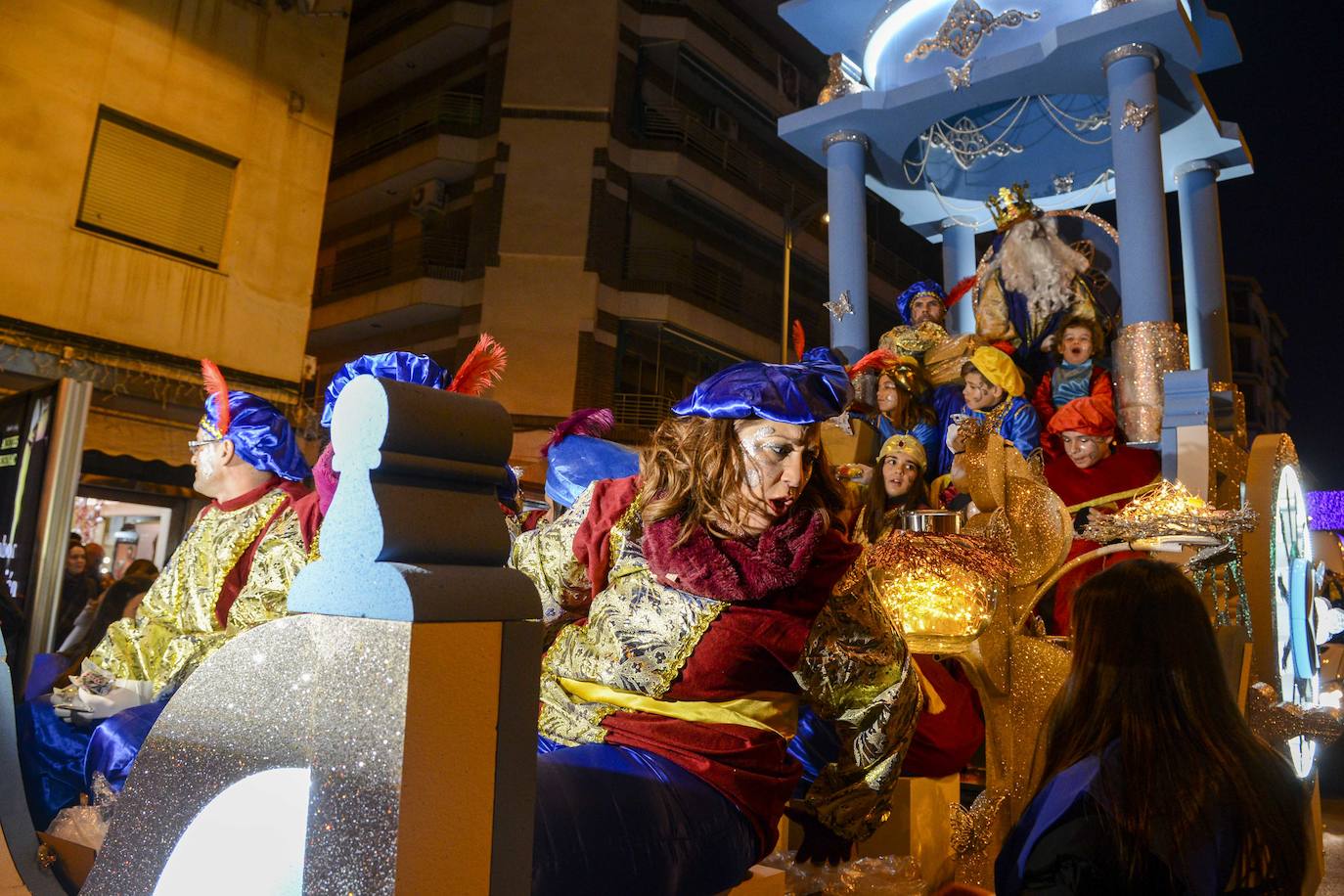 Los Reyes Magos desfilan por Guadix