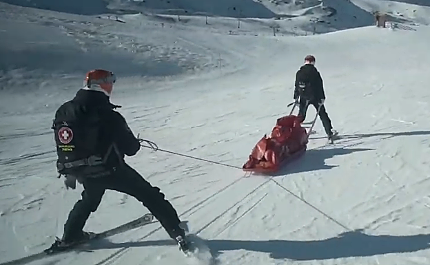 Pisteros, guardianes en la nieve