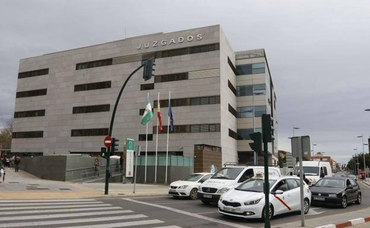 Crimen en Granada | En libertad la mujer detenida en Iznalloz investigada por apuñalar a su padre