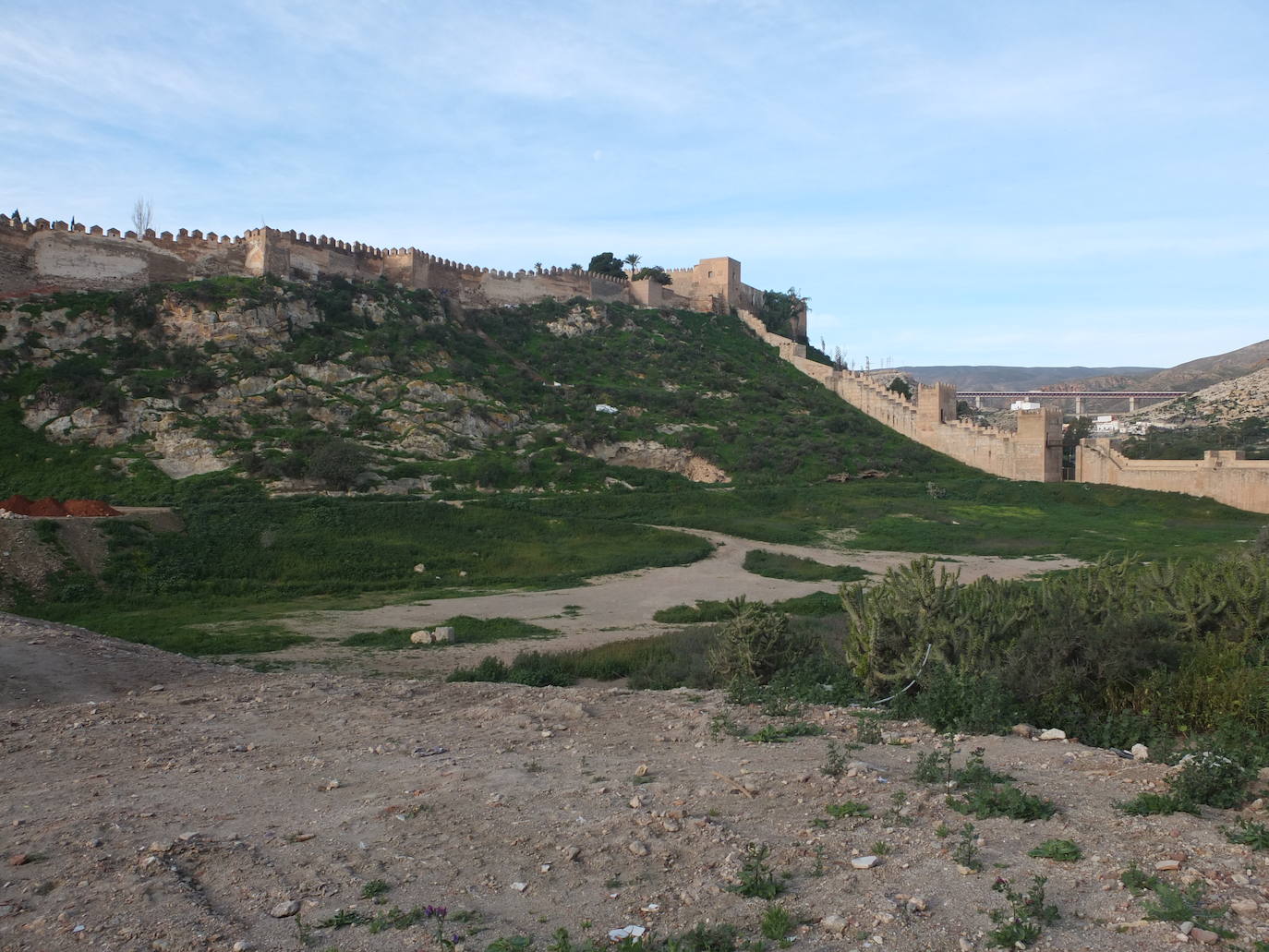 El entorno de la Hoya está cada vez más cerca de convertirse en un atractivo más de Almería